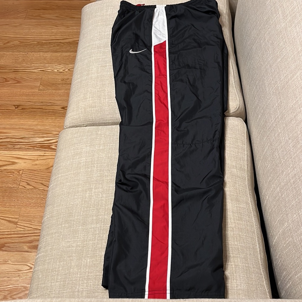 BOYS NIKE JOGGERS - Picture 4 of 7